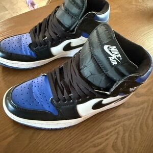 Nike Black and Blue Athletic High-Tops